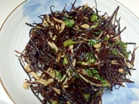 納豆のタレで♪えのきと小松菜の茎のひじき炒め